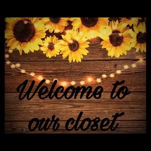 👋👋Hello, welcome to our closet!!! 🤓❤️🌷